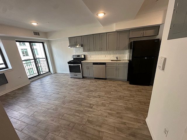 1st image of 25-28 Broadway #5F