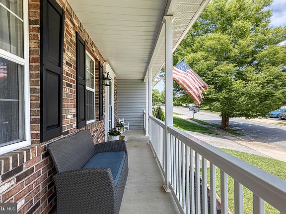 3rd image of 2204 Tall Pines Ct