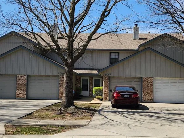 100-106 NE Greystone Dr, Lees Summit, MO 64086