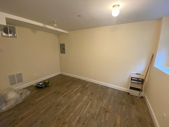 3rd image of 110 Dale Ave #B