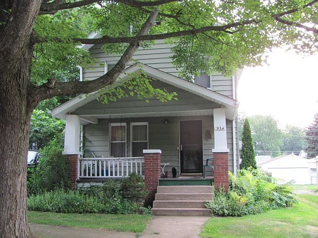 1st image of 934 Crestline Dr