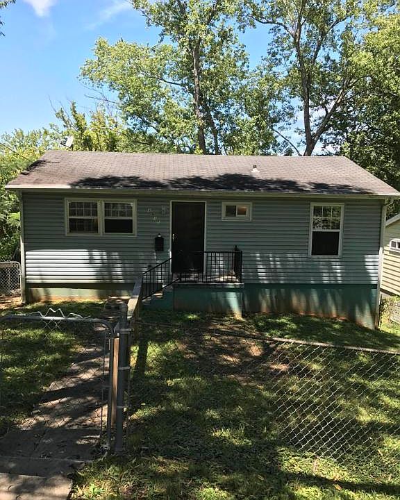 1st image of 3915 Lilac Ave