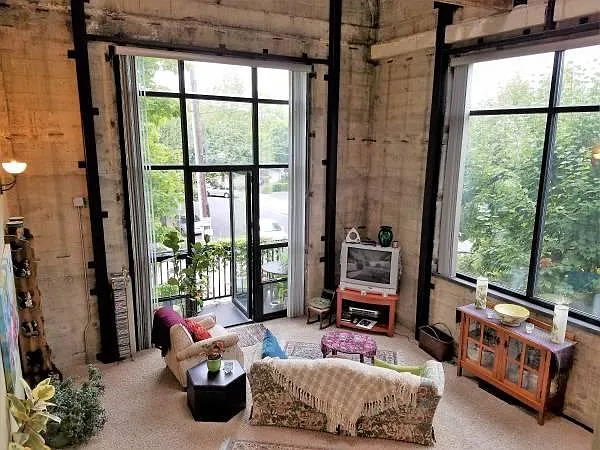 7319 N John Ave — Photo 1