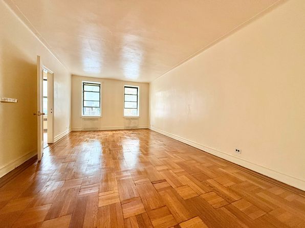 150 E 18th St APT 2A