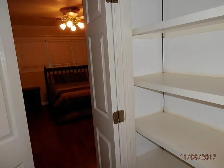 201 W Brookside Dr — Photo 12