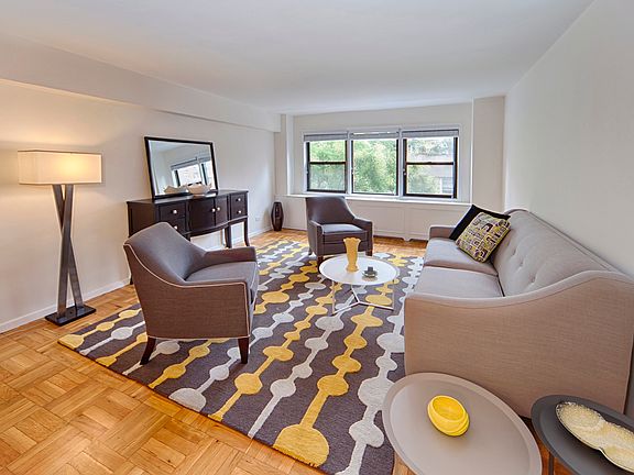 3rd image of 205 E 77th St APT 5F