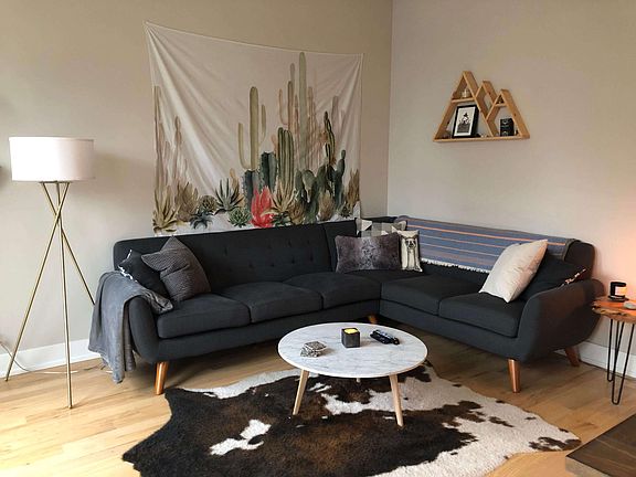 3rd image of 3054 N Avers Ave #1