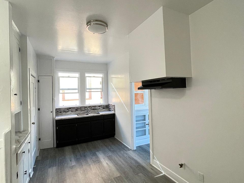 1st image of 1114 N Evergreen Ave #1114