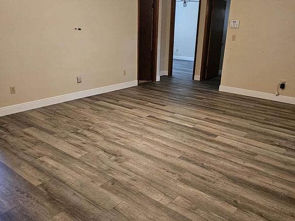 3rd image of 501 Avilla Ave