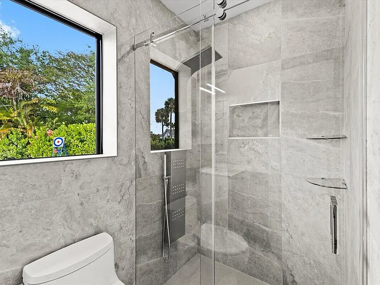 1049 W Palmetto Park Rd — Photo 20