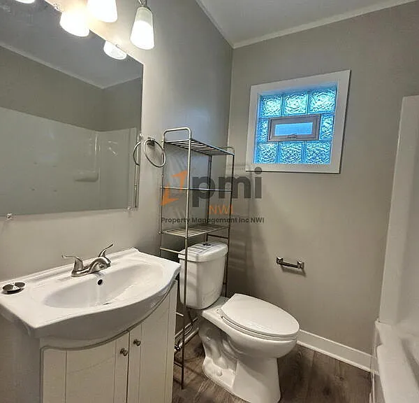 616 Burton Ct — Photo 6