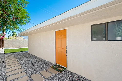 628 S Mountain View Dr #B Photo 1