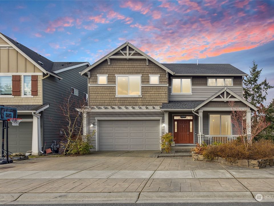 1st image of 606 77th Drive SE