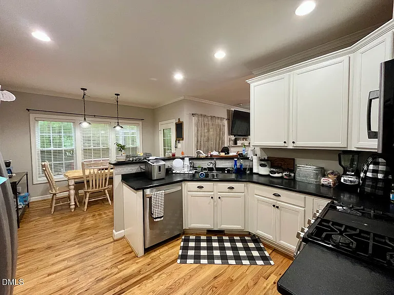 159 Geranium Way — Photo 3