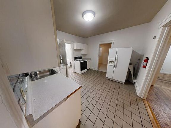 2nd image of 706 Emmet St APT 1