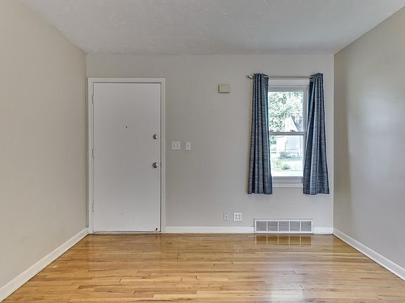 3rd image of 2601 Jackson St