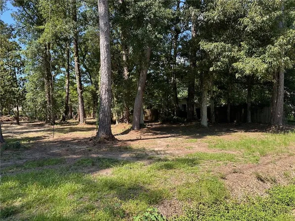 40 Alice St, Madisonville, LA 70447