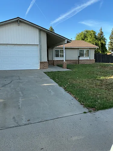 1477 Hampton Way Photo 1