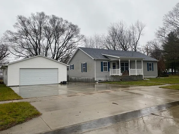 106 N Market St, Bondville, IL 61815