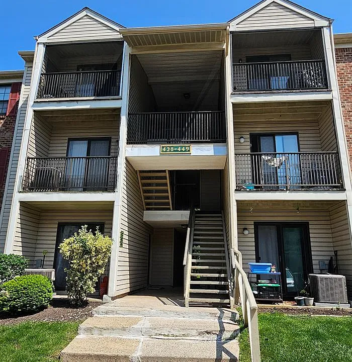 447 Lancaster Ct