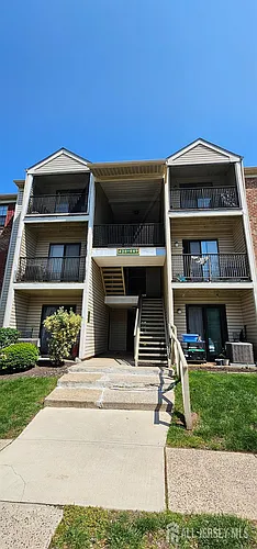 447 Lancaster Ct Photo 1