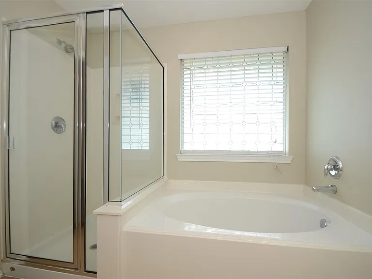 5606 Claybeck Ln — Photo 21