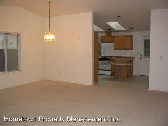 4th image of 2209 Sophie Way NW