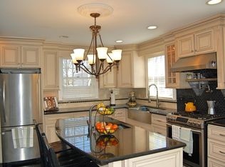 2518 Newbridge Rd, Bellmore, NY 11710