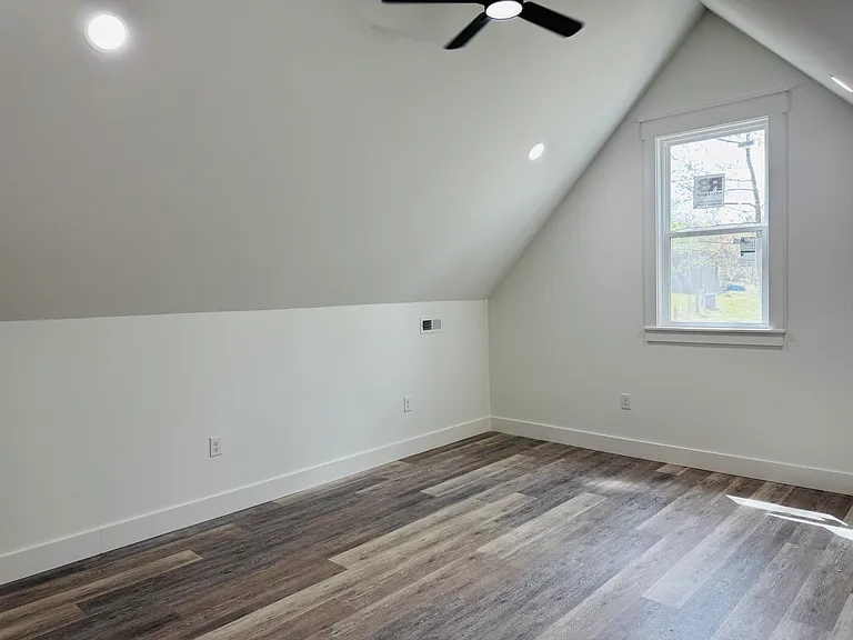 221 Sheffield Dr — Photo 31