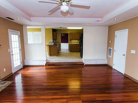 4th image of 6947 Fields Dr