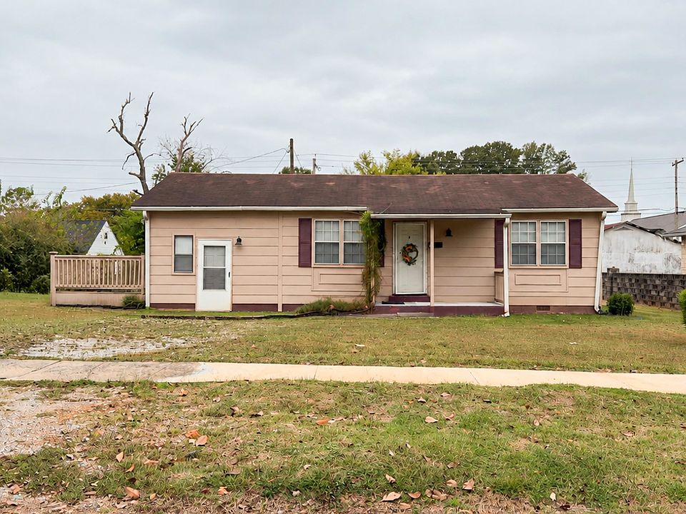 1st image of 905 Sterling Blvd