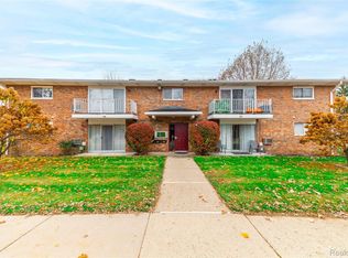15054 Fairfield St #17, Livonia, MI