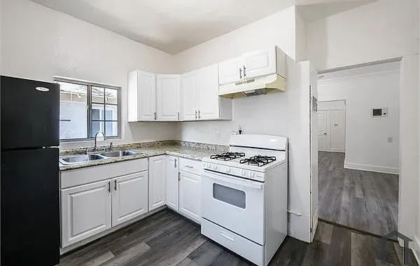 4 bed, 1500 sqft, $3,800 — Photo 3