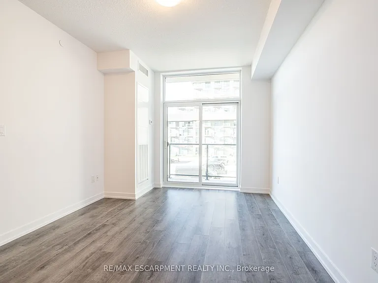 470 Dundas St E #225 — Photo 13