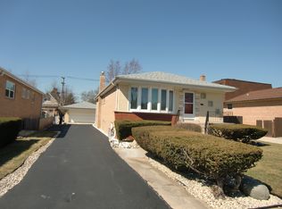 8210 Mason Ave, Burbank, IL