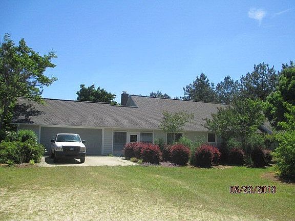 2nd image of 215 Columbus Dr
