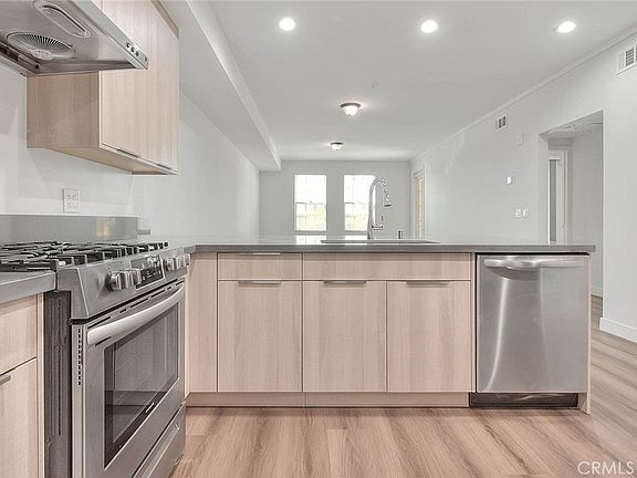 5th image of 501 W Foothill Blvd #104