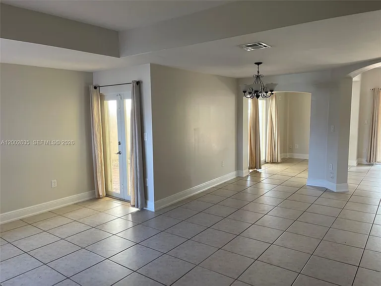8067 NW 199th Ter — Photo 11