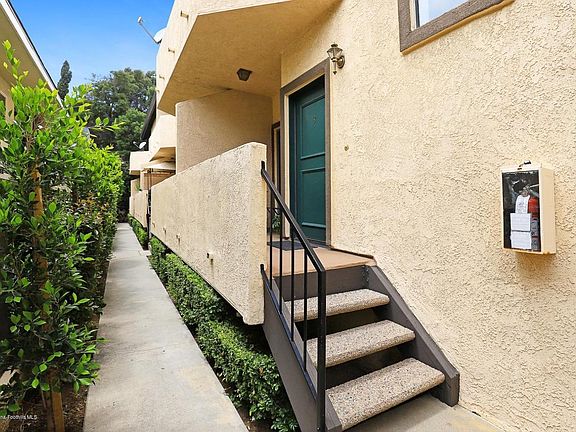 2nd image of 227 S Catalina Ave Unit 3
