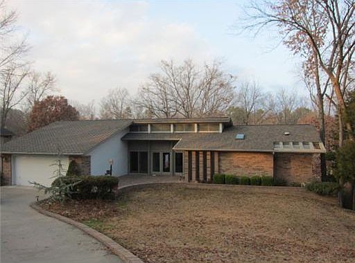 2nd image of 53 Mayfair Dr