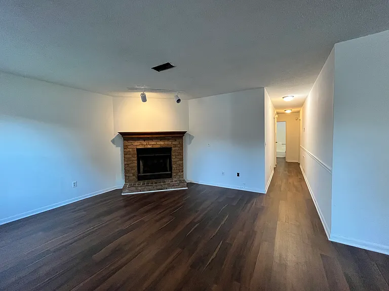 1334 Bellshire Terrace Dr — Photo 10