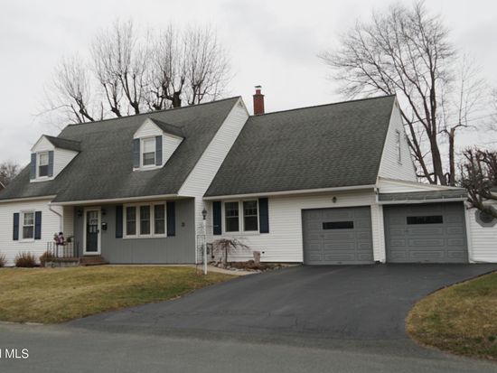 3 George St, Rensselaer, NY 12144