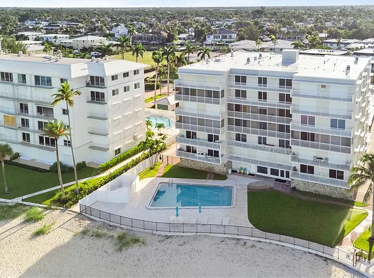 1977 Gulf Shore Blvd N #306 — Photo 35