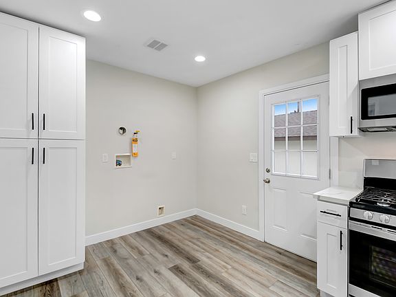 5th image of 8806 Wheeler Ave #1
