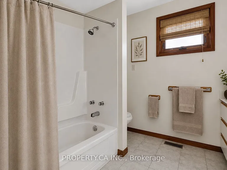 194 Merritt Ave — Photo 15