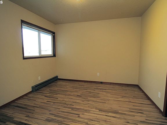 4th image of 1630-1632 NE 81st Ave