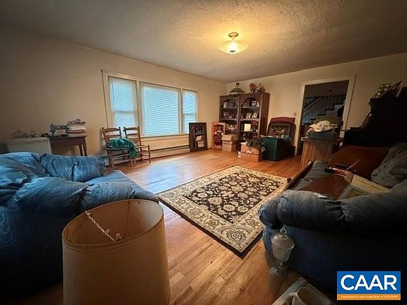 4th image of 3057 Ridge Rd