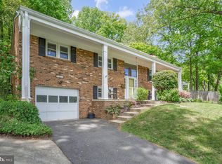 9316 Tovito Dr, Fairfax, VA 22031