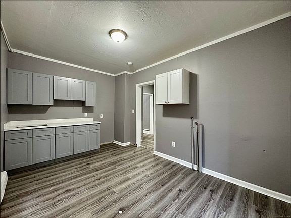 3rd image of 1100 E Main St