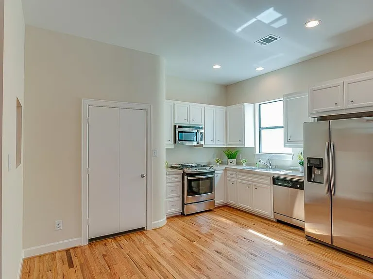 3703 Main Poplar Dr — Photo 5
